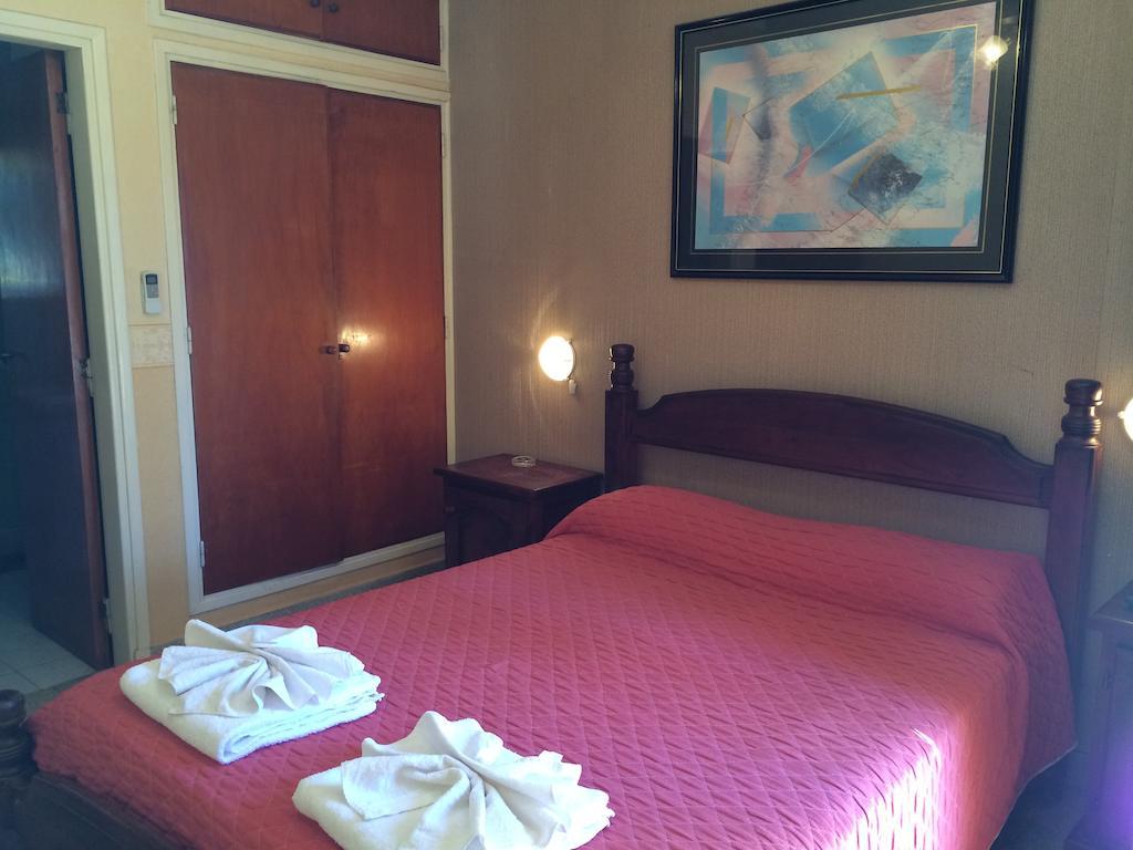 Hotel Cordoba Villa Carlos Paz Bilik gambar
